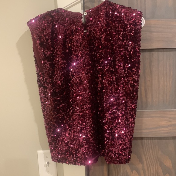 Buddy Love XS burgundy sequin top - Picture 4 of 4